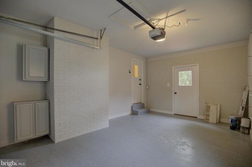 9000 Strattondale Ct, Springfield VA  22015-3659 exterior
