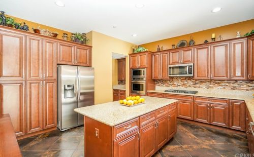 11440 Arizona Ave, Riverside CA  92503-8811 exterior