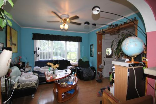 2945 Wisner Ave, Chicago, IL 60618-6712