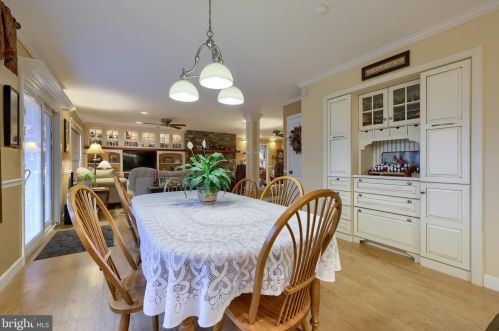 2078 Jarvis Rd, Lancaster PA  17601-6026 exterior