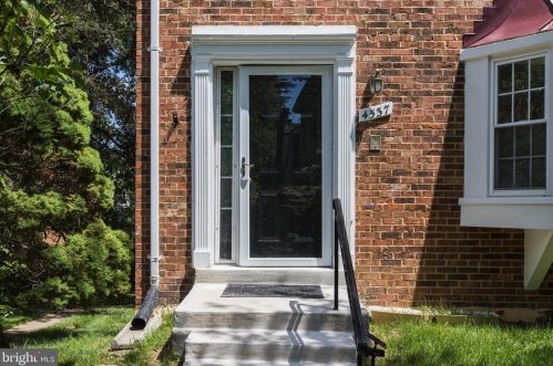 4537 Casablanca Ct, Annandale, VA 22003-5726