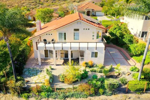 2562 Castellon Ter, El Cajon, CA 92019-3859