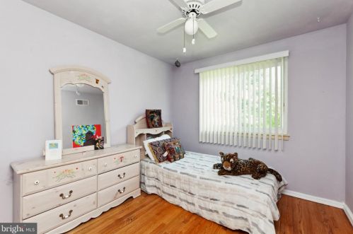 9504 Lawnsberry Ter, Silver Spring MD 20901-4714 exterior