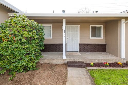 1220 Minaret Ave, Turlock CA  95380-5528 exterior