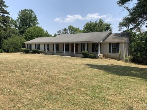 21 Ridgeview Dr, Silver Creek, GA 30173-2327