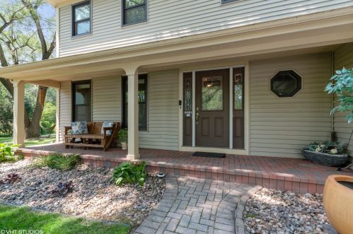 1513 Maple Hills Ct, Naperville, IL 60563-1118