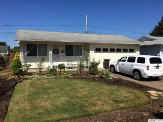 1499 Walton Way, Woodburn OR  97071-2625 exterior
