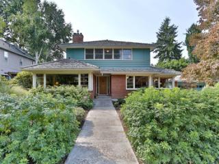 3710 Rural St, Portland, OR 97202-7837