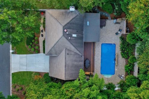 720 Mabry Rd, Atlanta GA  30328-2659 exterior