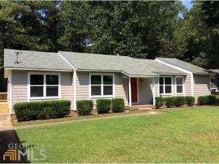 5177 Pineland Pl, Mableton, GA 30126-2365