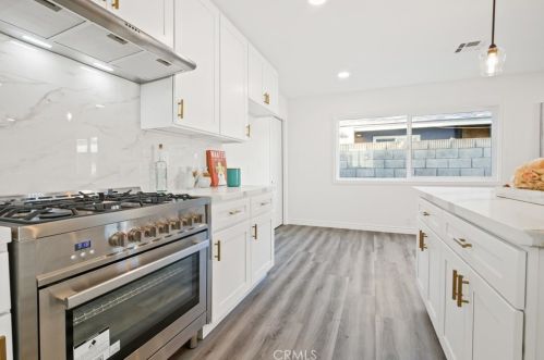 2913 Raymar St, Santa Ana CA  92704-1546 exterior