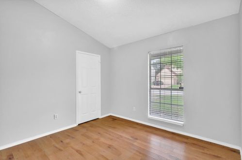 2533 Creekwood Ln, Fort Worth TX  76123-1111 exterior