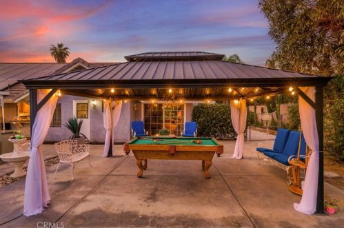 1678 Southport Dr, Riverside CA  92506-5449 exterior