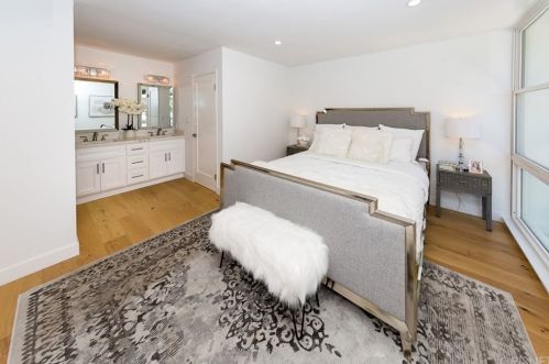 17084 Escalon Dr, Van Nuys CA  91436-3838 exterior