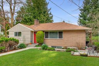 514 180th St, Seattle, WA 98133-4301