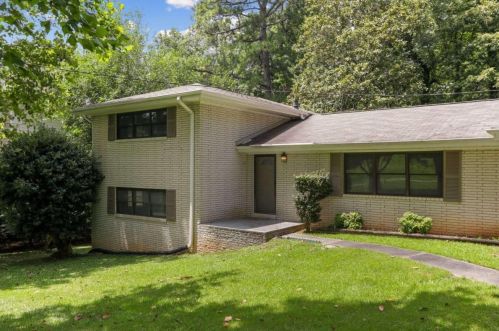 1367 Siesta Ln, Marietta, GA 30062-2815