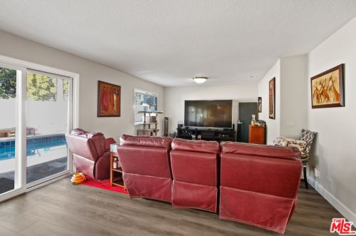 1527 Wakefield Ave, Anaheim CA  92802-3925 exterior