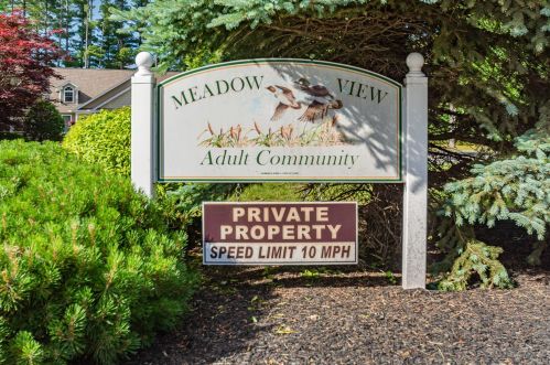 34 Settlers Way, Pelham, NH 03076-3702