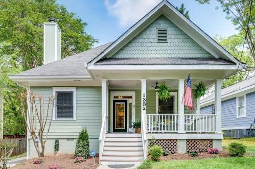 1332 Hooper Ave, Atlanta GA  30307-2014 exterior