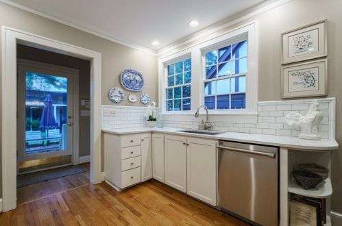 106 Huntington Rd, Atlanta GA  30309-1503 exterior