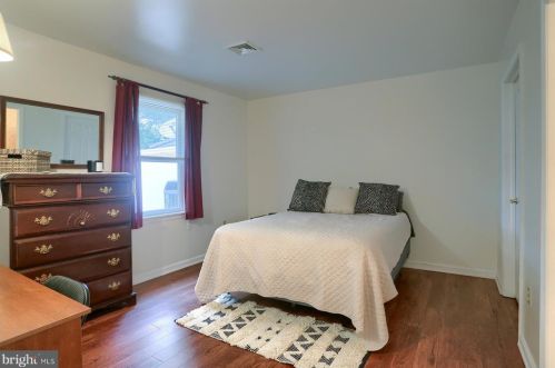 11 Mel Ron Ct, Carlisle PA  17015-8406 exterior