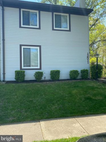 12511 Queensbury Ct, Woodbridge, VA 22192-2028
