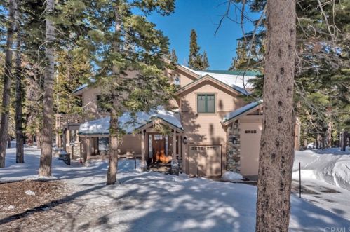 2500 Old Mammoth Rd, Crowley Lake, CA 93546