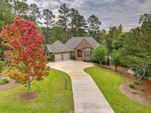 220 Amelia Dr, Mc Cormick, SC 29835-3106