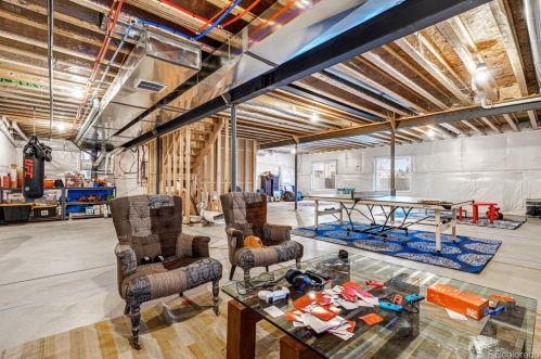 27760 Lakeview Dr, Aurora CO  80016 exterior