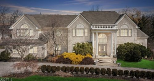 5 Lexington Dr, Warren, NJ 07059-6945