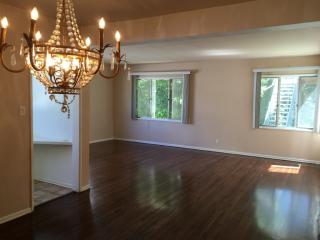 1256 Smithwood Dr, Los Angeles CA  90035-1167 exterior