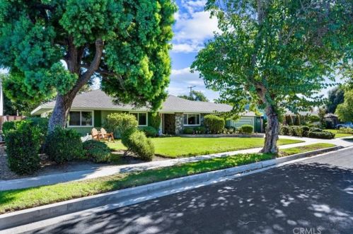2105 Louise St, Santa Ana, CA 92706-3444