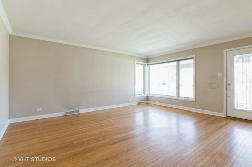 1407 Miner St, Arlington Hts, IL 60005-1111