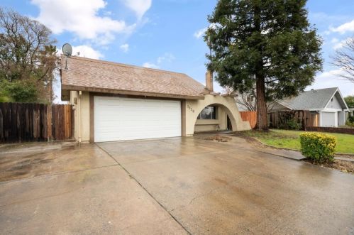 7328 Daly Ave, Citrus Heights, CA 95621-3408
