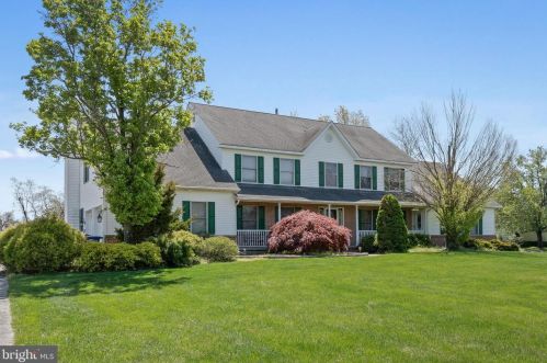 4 Stirling Way, Lumberton Township, NJ 08048-5205