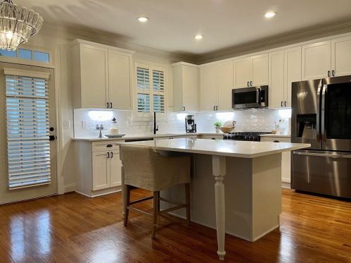 1654 Carr Cir, Atlanta GA  30318-2780 exterior