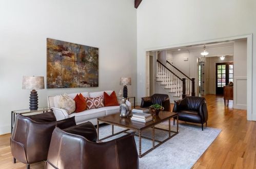 4737 Dudley Ln, Atlanta GA  30327-3306 exterior
