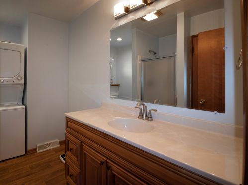 157 Vista Ter, Sycamore IL  60178-1553 exterior