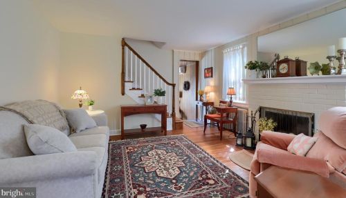 946 Salisbury Ct, Lancaster PA  17601-5164 exterior