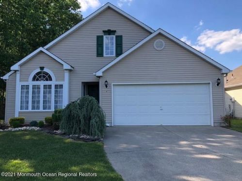 4 Clyde Sq, Jackson Twp, NJ 08527-3979