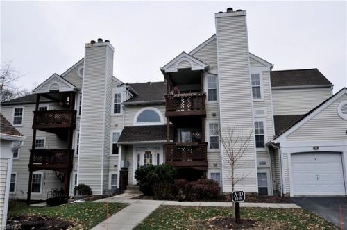 1448 Cedarwood Dr, Cleveland OH 44145-1892 exterior