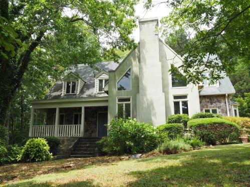 111 Lismore Dr, Lagrange, GA 30240-9580