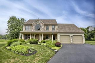 2462 Carriage Dr, Lancaster, PA 17601-4869