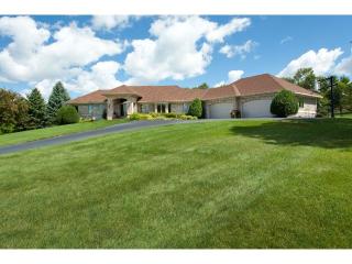 2245 Hollybush Rd, Corcoran, MN 55340