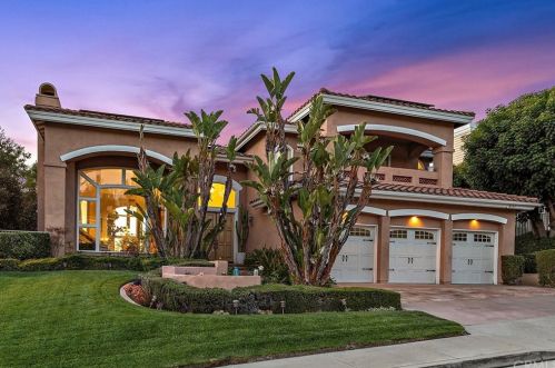 8105 Bailey Way, Anaheim, CA 92808-2514