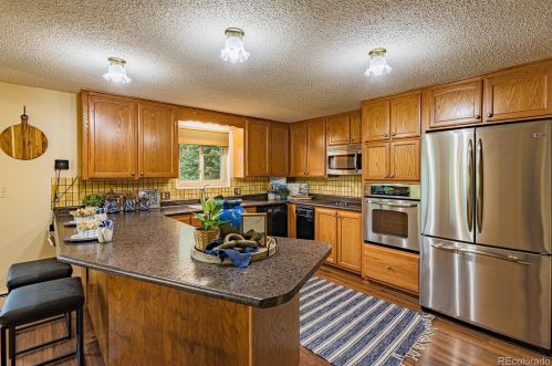 98 Button Rock Rd, Lyons CO  80540-8278 exterior