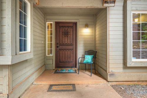 23005 Foresthill Rd, Michigan Bluff, CA 95631-9224