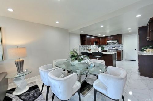 72 Cape Cod, Irvine CA  92620-2711 exterior