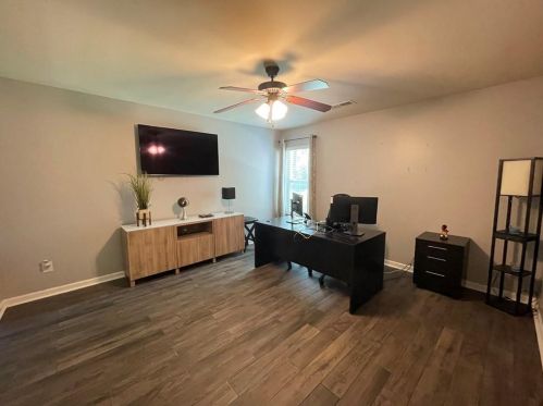 1233 Blairwood Ct, Atlanta GA  30331-7490 exterior