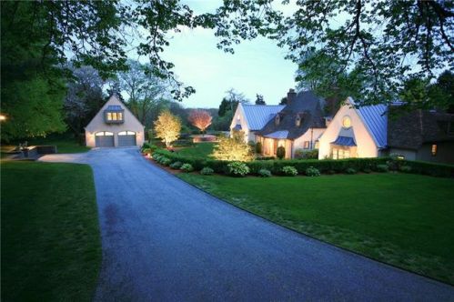330 Gray Craig Rd, Middletown, RI 02842-5776